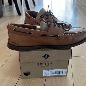 Sperry A/O Sahara Size 10 wide, originally bought for $220, worn just once!